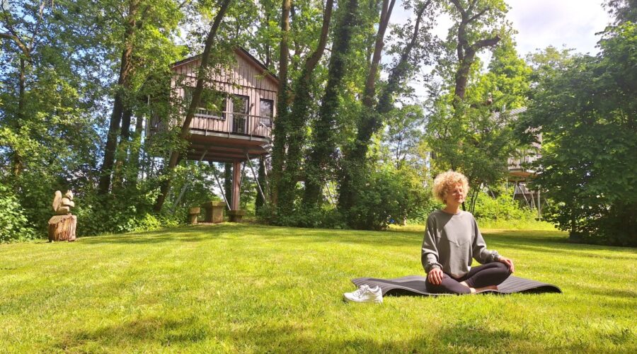 Yoga-Retreat im Waldbad – die perfekte Workation an der Nordsee.